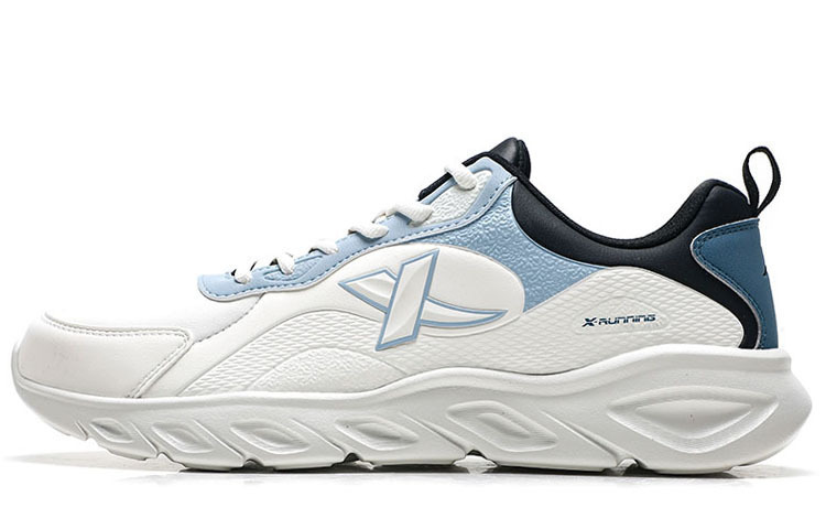 

Скользоустойчивые Водоотталкивающие Низкие Беговые Кроссовки Мужские Белый Черный Синий XTEP, Sail White/Dusk Mist Blue/Black