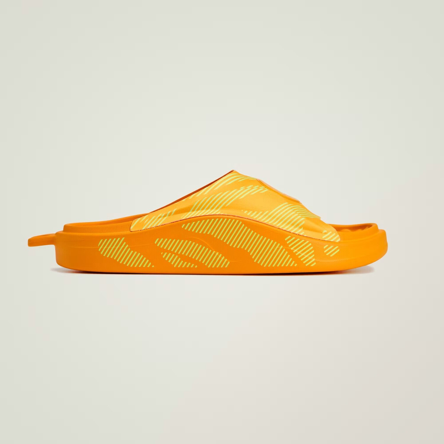 

aSMC Шлепанцы Adidas, цвет Crew Orange/Crew Orange/Signal Green