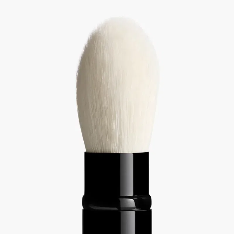 Кисть для контура лица с мягкой щетиной CHANEL — фото 3