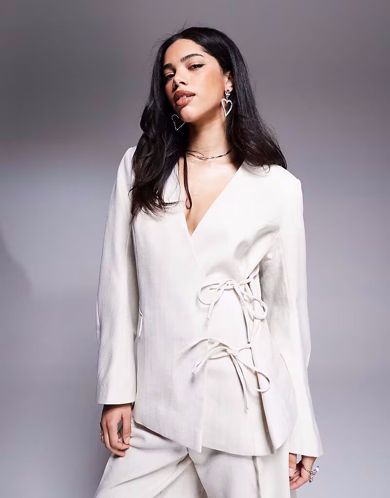 

Блейзер ASOS DESIGN с двумя завязками по бокам, цвет «камень»