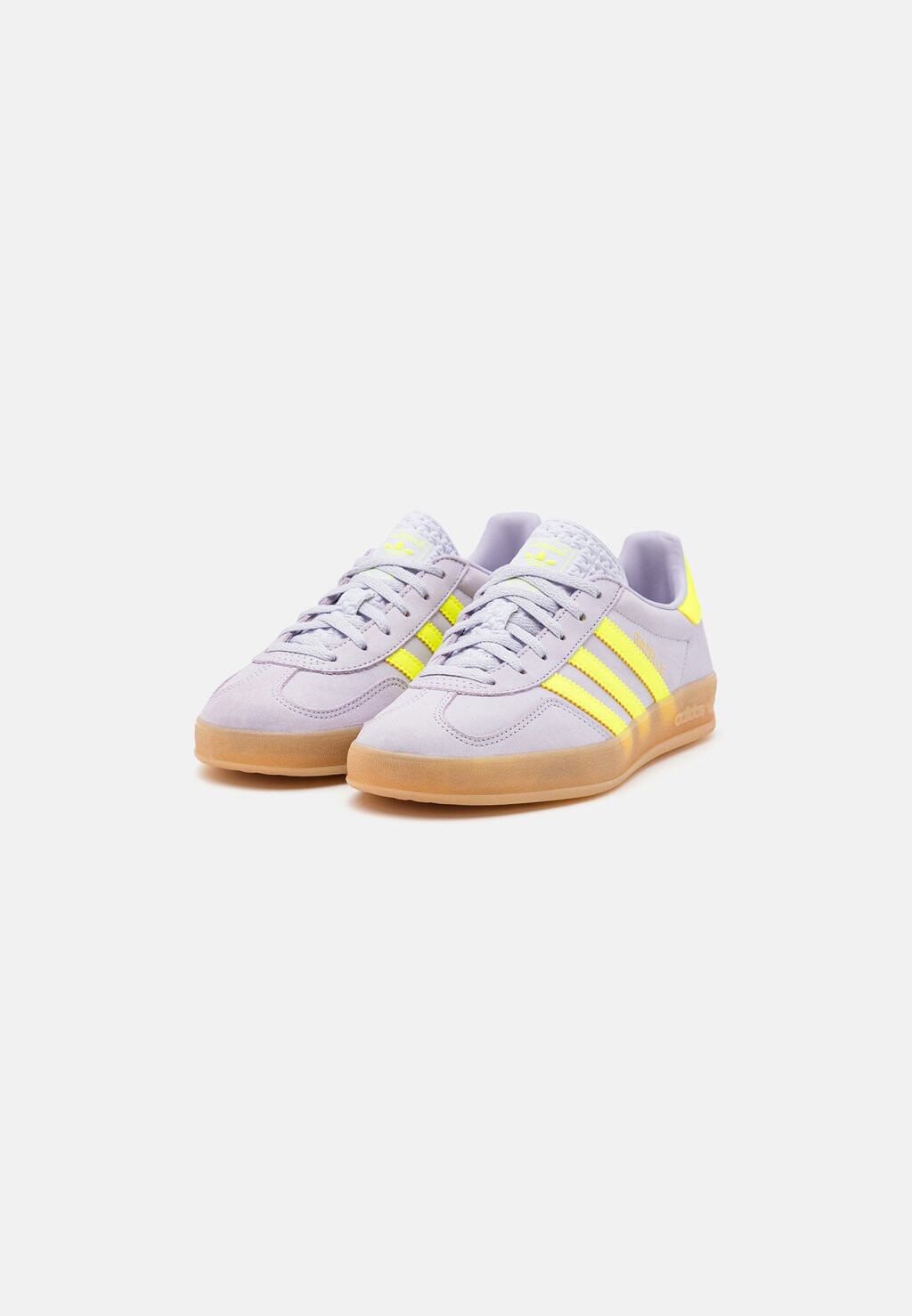 

Кроссовки на шнуровке GAZELLE INDOOR adidas, сирень