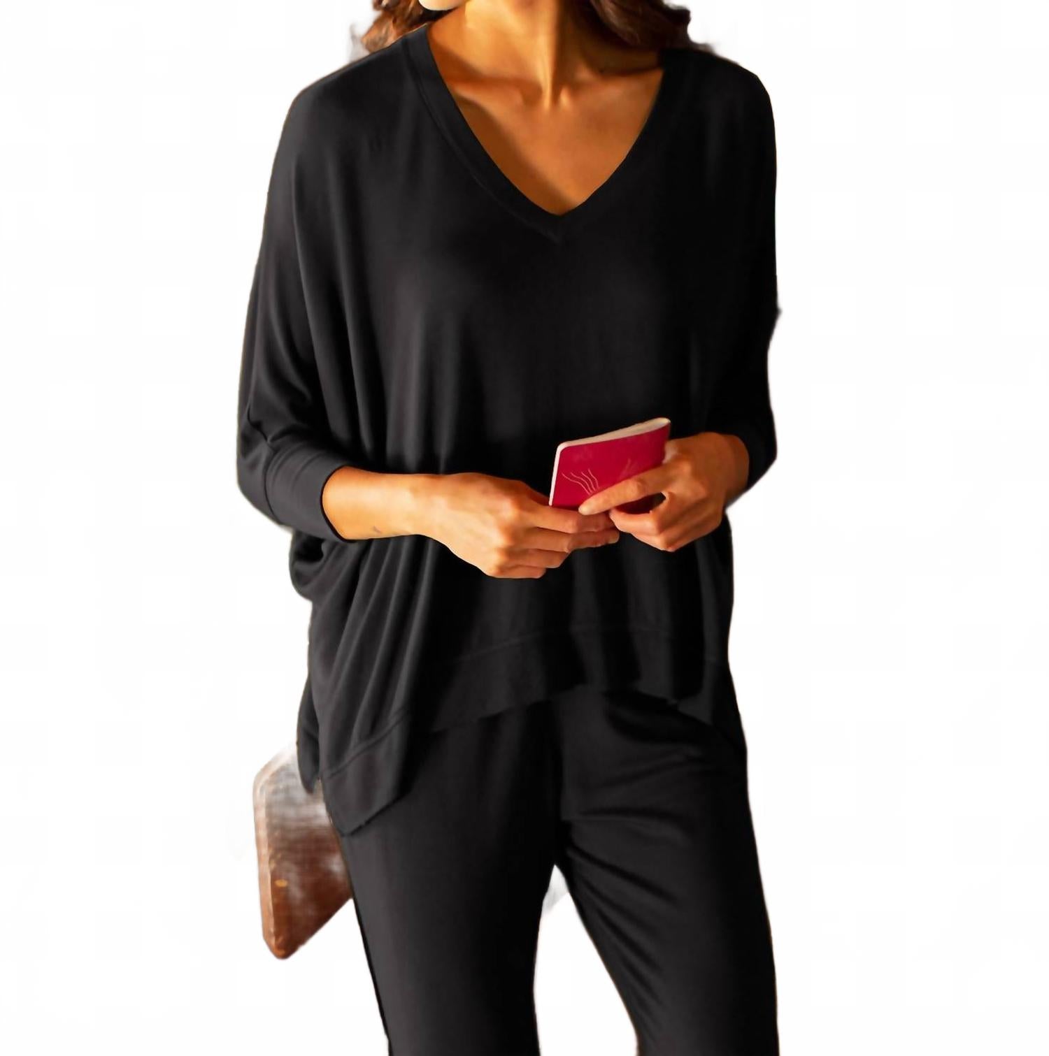 

Сабина топ с V-образным вырезом в черном цвете LVHR