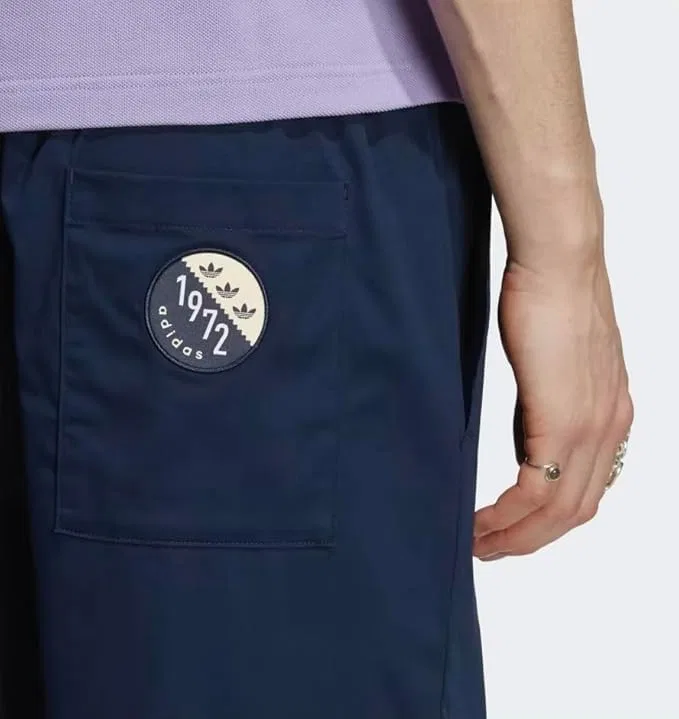 Мужские свободные брюки-чиносы ADIDAS Originals BLOKEPOP, цвет «Ночной индиго» — фото 4