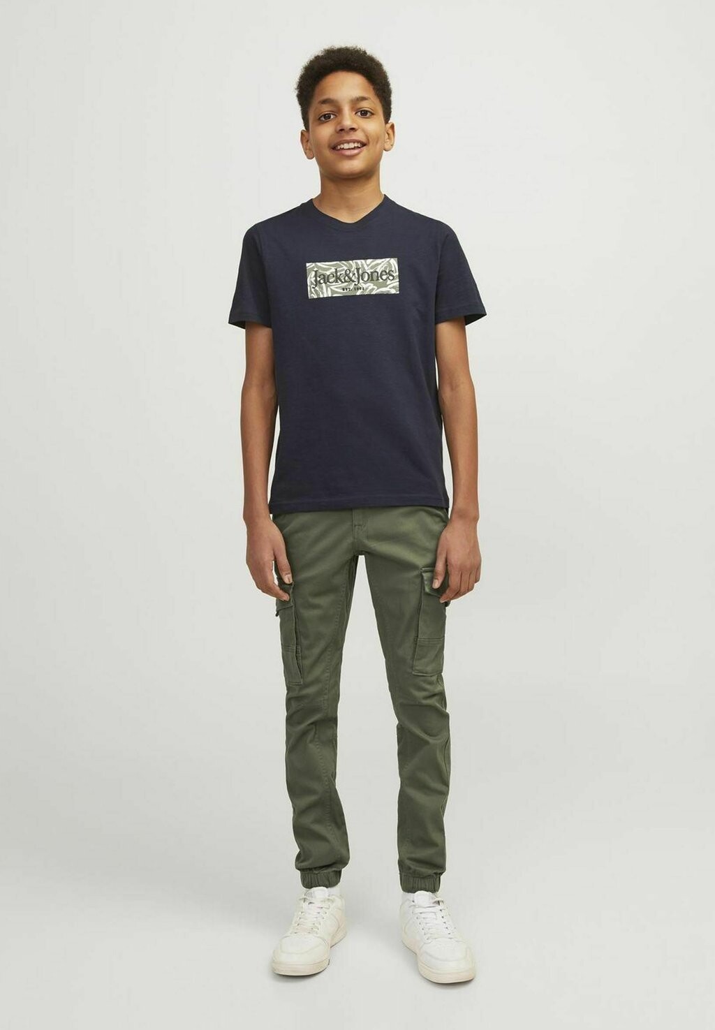 

Брюки-карго Jack & Jones Junior, цвет olive night