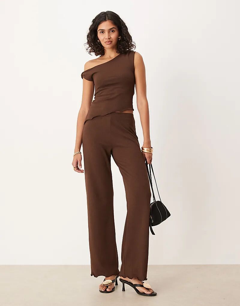 

Прямые брюки ASOS DESIGN темно-коричневого цвета