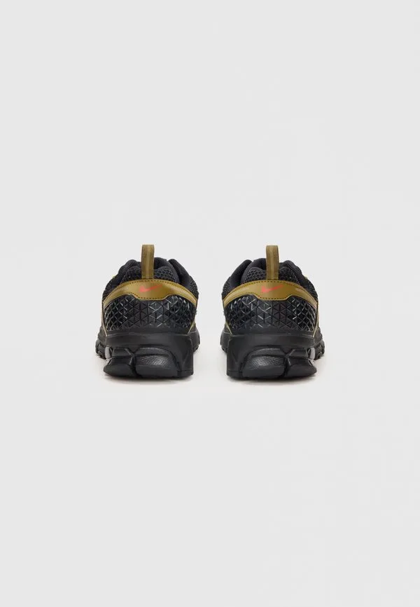 Кроссовки vomero 5 bg Nike Sportswear, Black/Picante Red/Olive Flak/Quantum Moss — фото 3