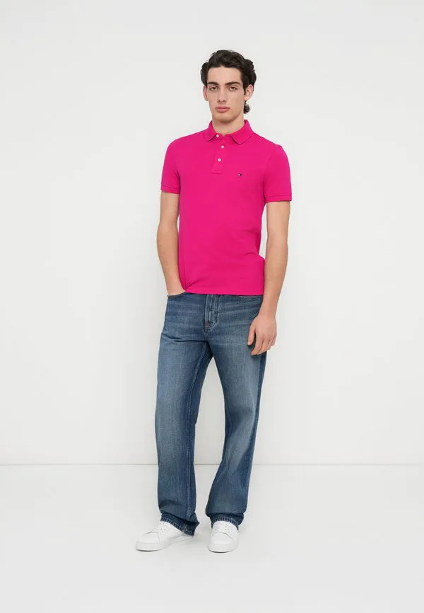 Поло-Рубашка из пике приталенного кроя 1985 года. Tommy Hilfiger, Eccentric Magenta — фото 2