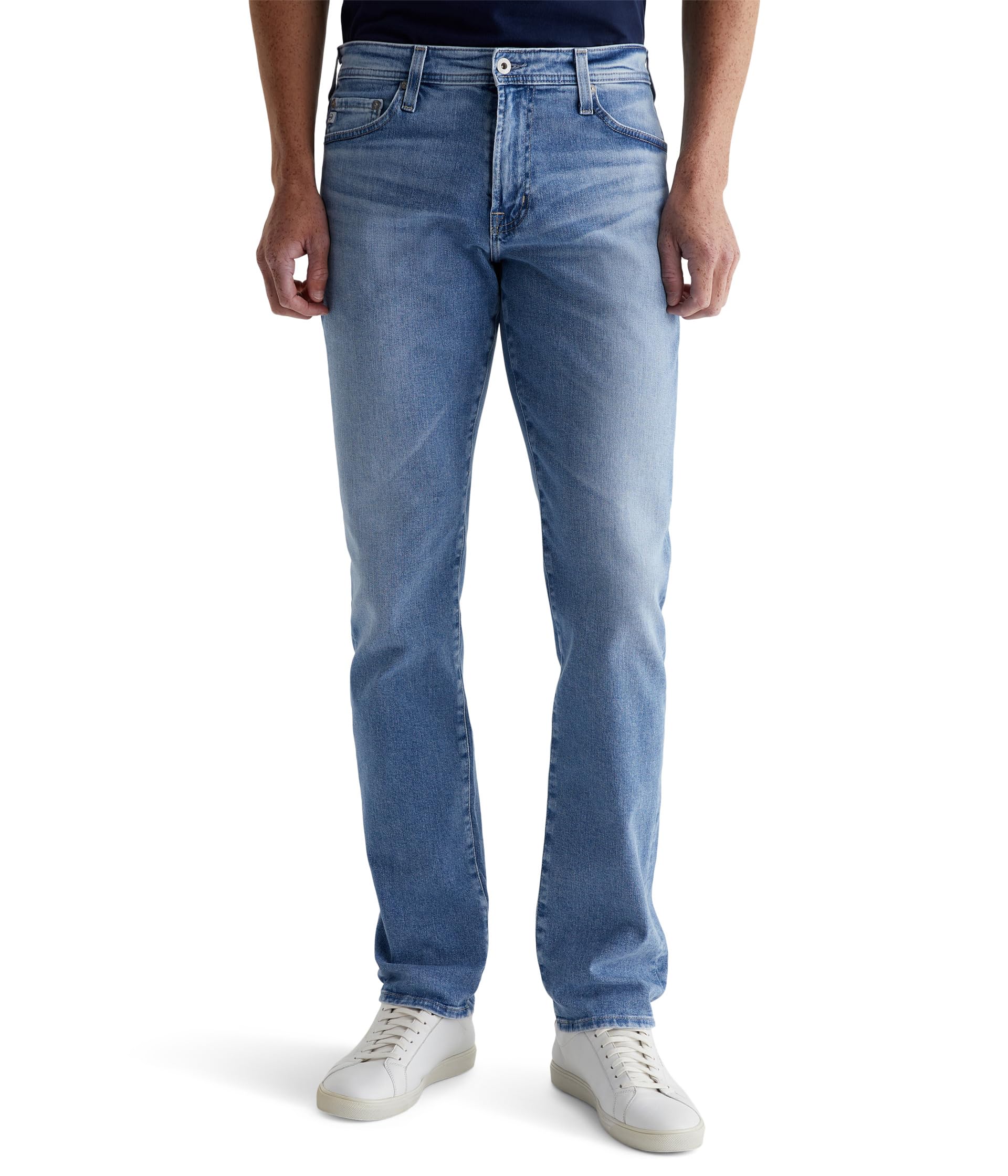 

Джинсы AG Jeans Graduate Tailored Leg Jean in Saltillo, цвет Saltillo