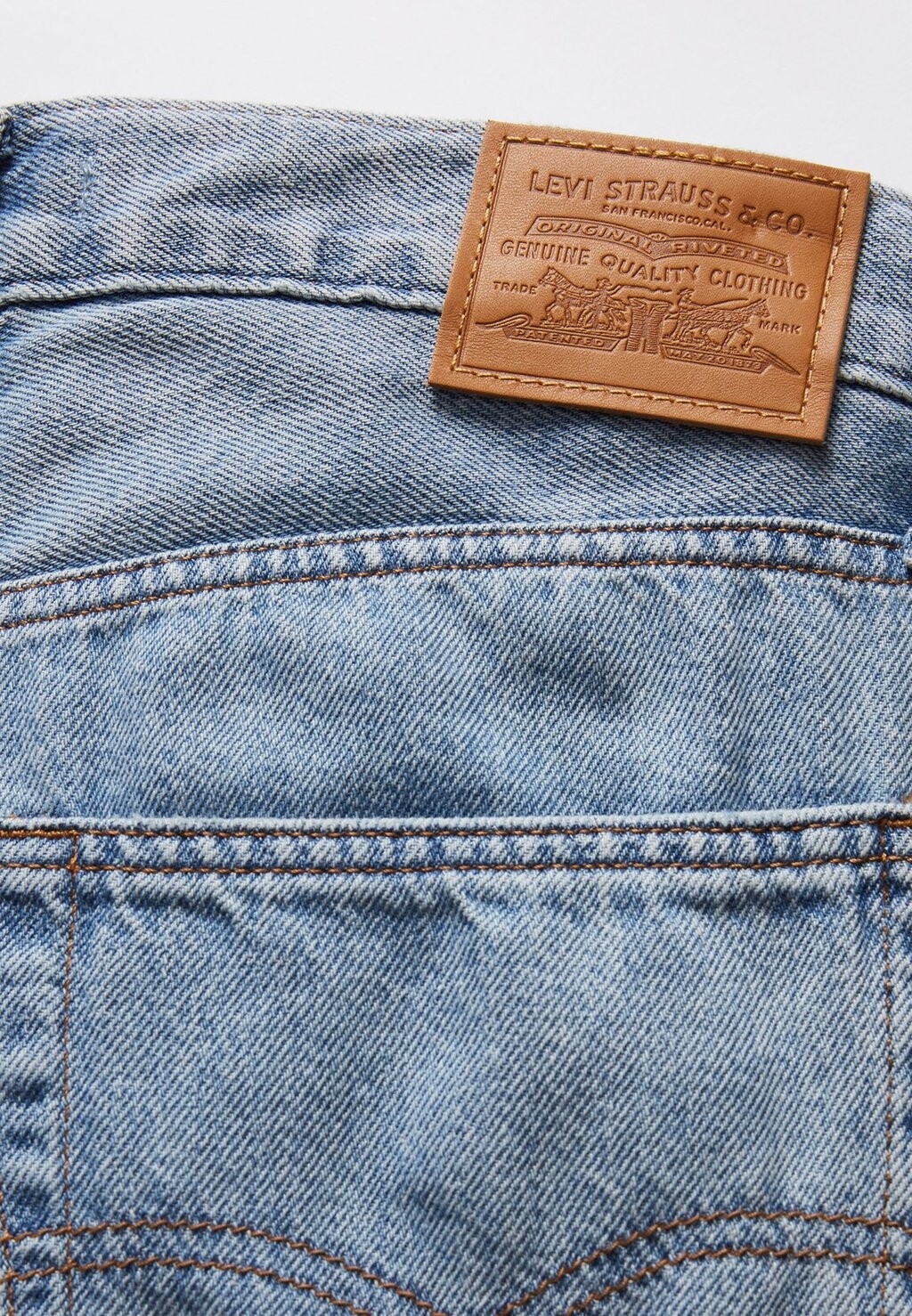 

Джинсы свободного кроя Levi's, меняйте ситуацию Baggy Dad
