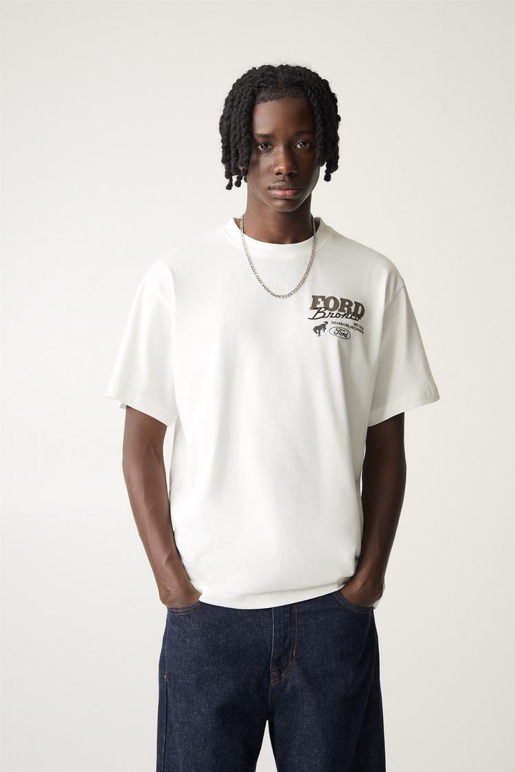 

Футболка Форд Бронко Pull And Bear, белый
