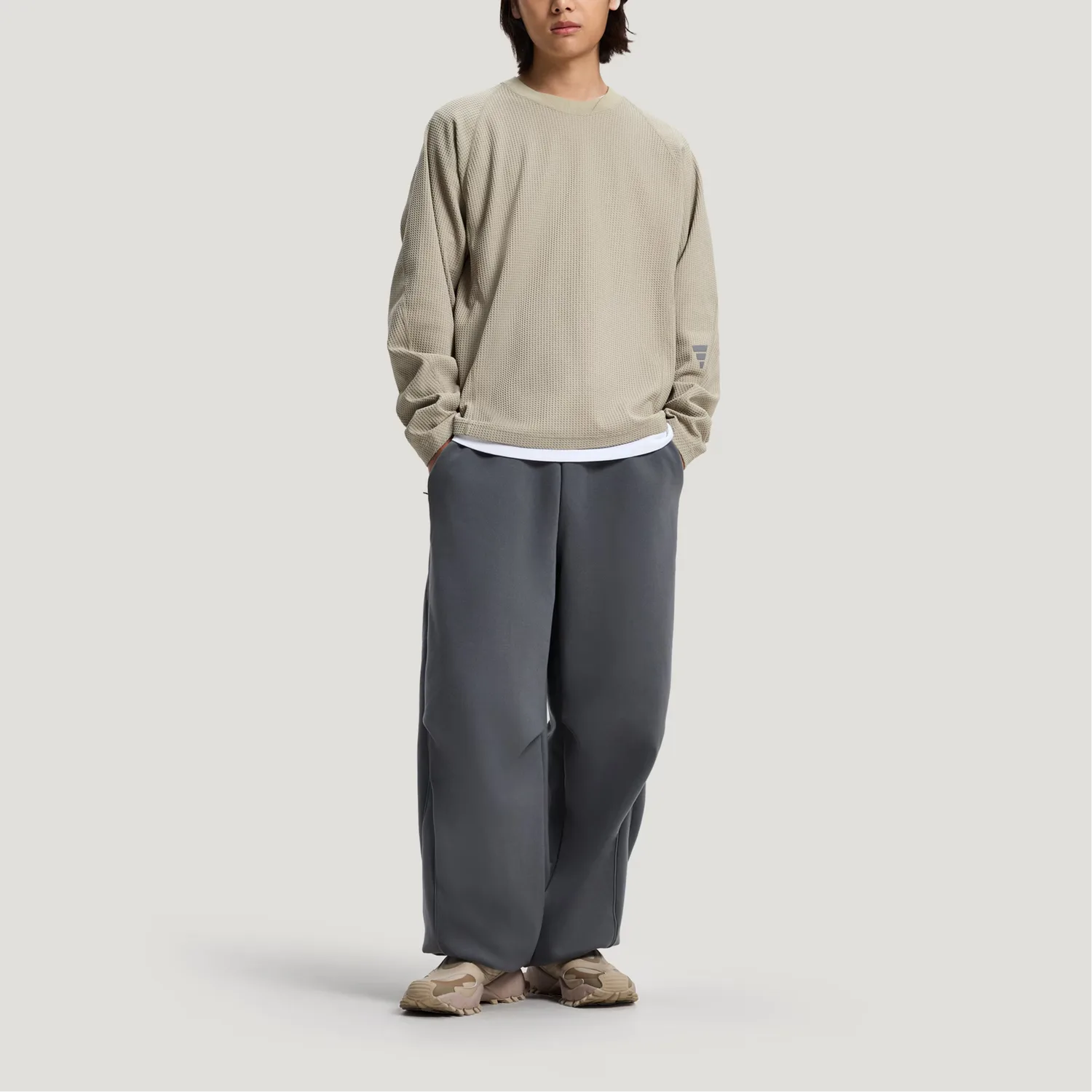 Adidas Футболка FOS мужская светло-коричневая с круглым вырезом — фото 4