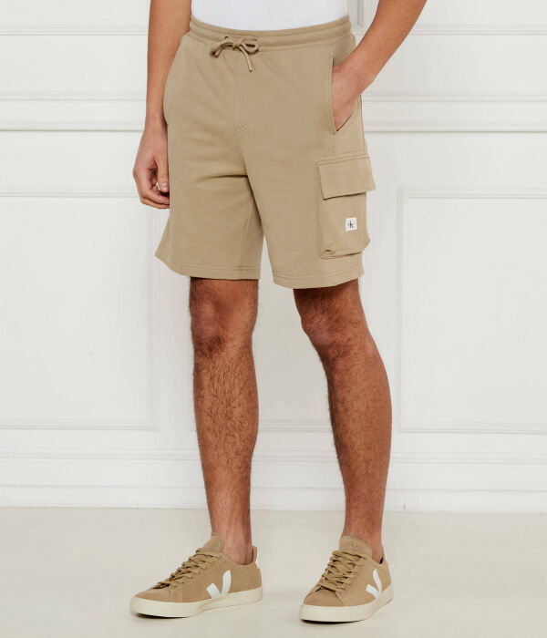 

Шорты Calvin Klein Jeans Regular Fit, бежевый