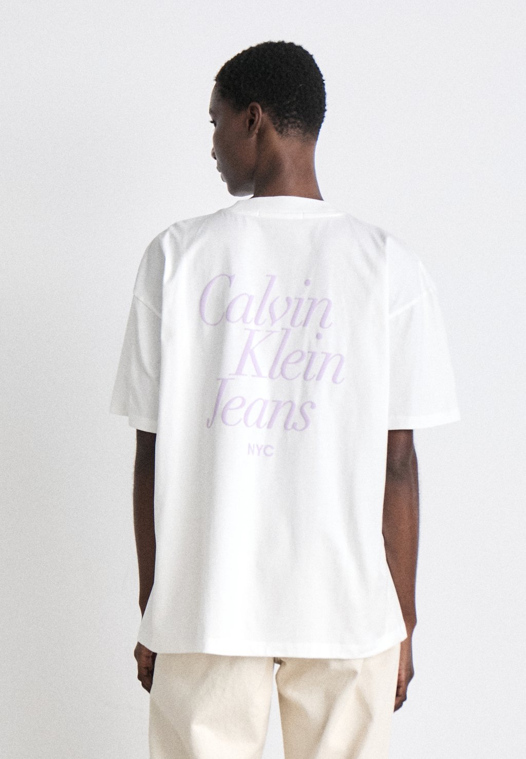 

Футболка с принтом FONT BACK GRAPHIC BOYFRIEND TEE Calvin Klein, белый