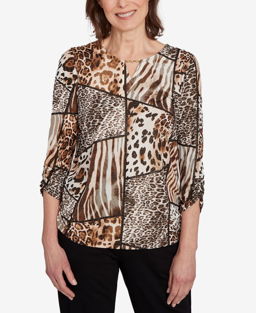 

Классический женский топ с объемным анималистическим принтом и цветовыми блоками Alfred Dunner, Tan