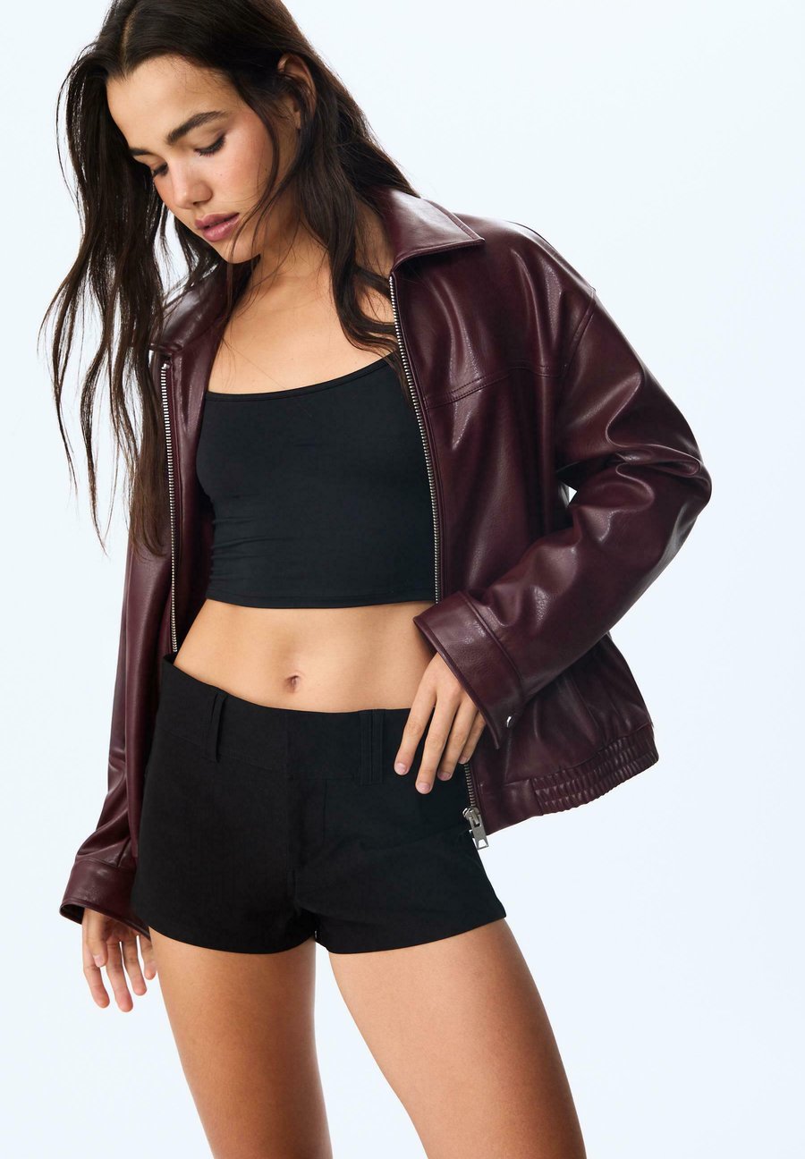 

Шорты Stradivarius WITH TABS, Black