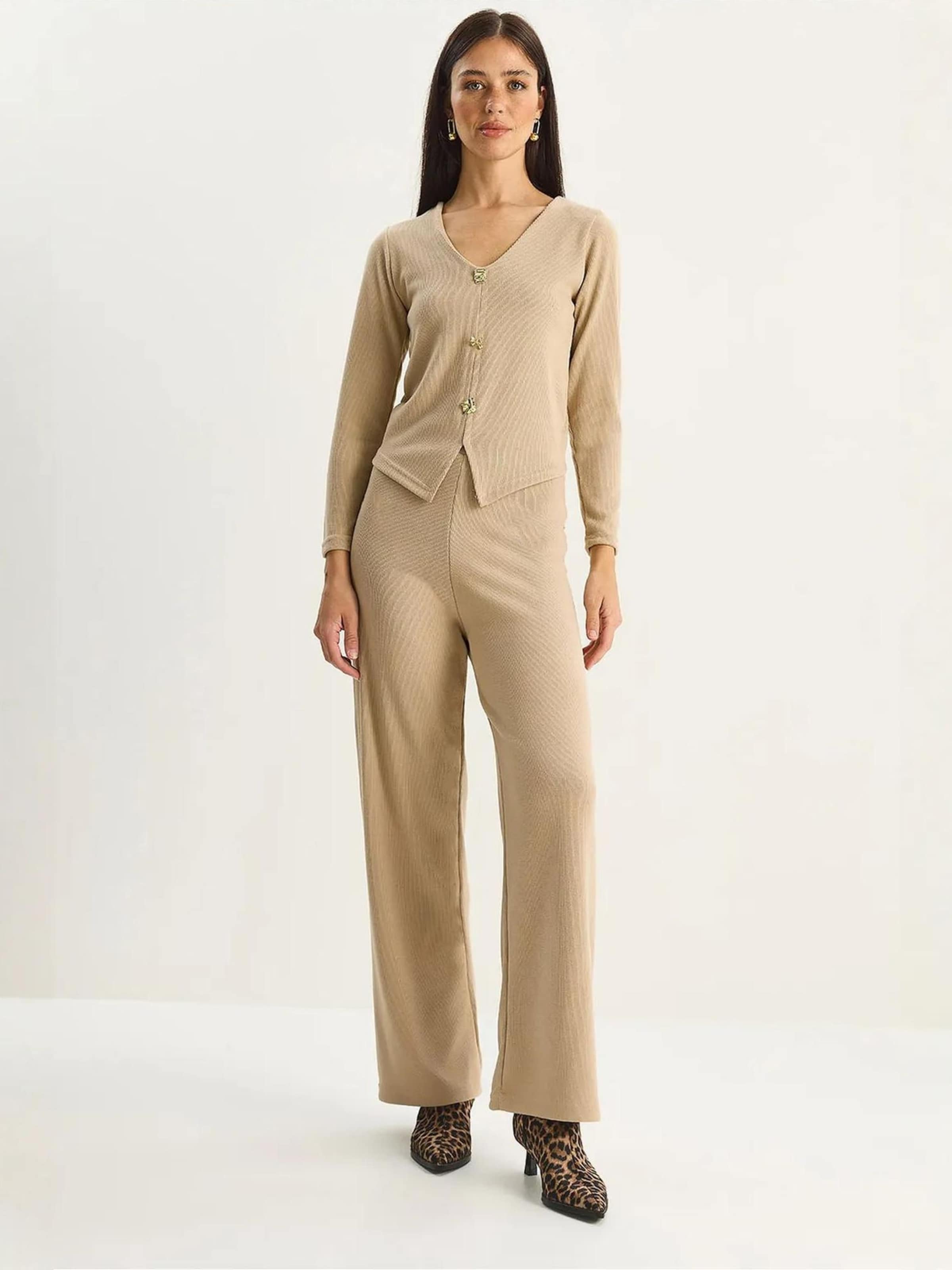 

Bianco Lucci Домашняя одежда в бежевом цвете