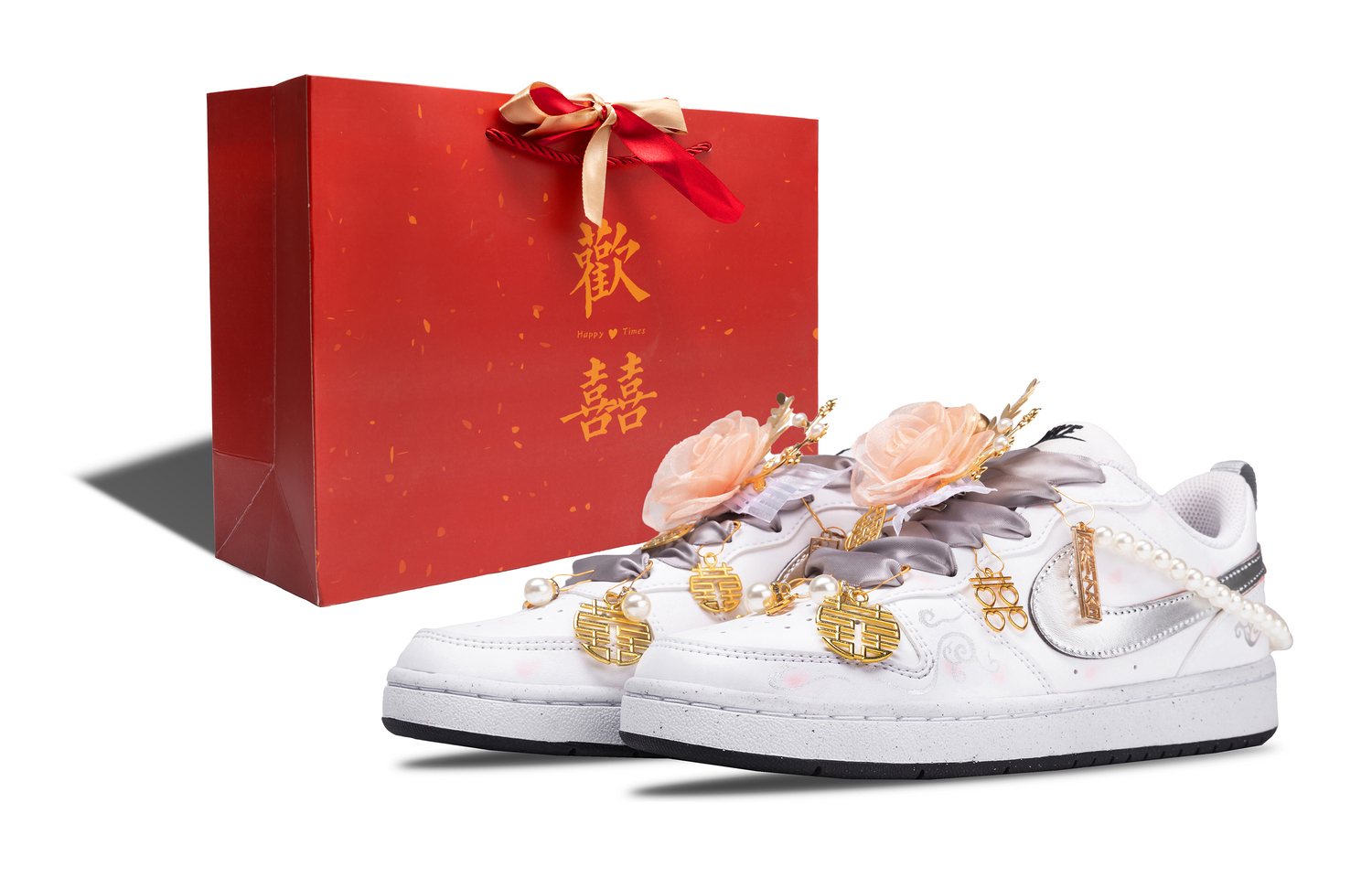 

Court Borough Low top Unisex скейтборд кроссовки серебристые Nike, белый