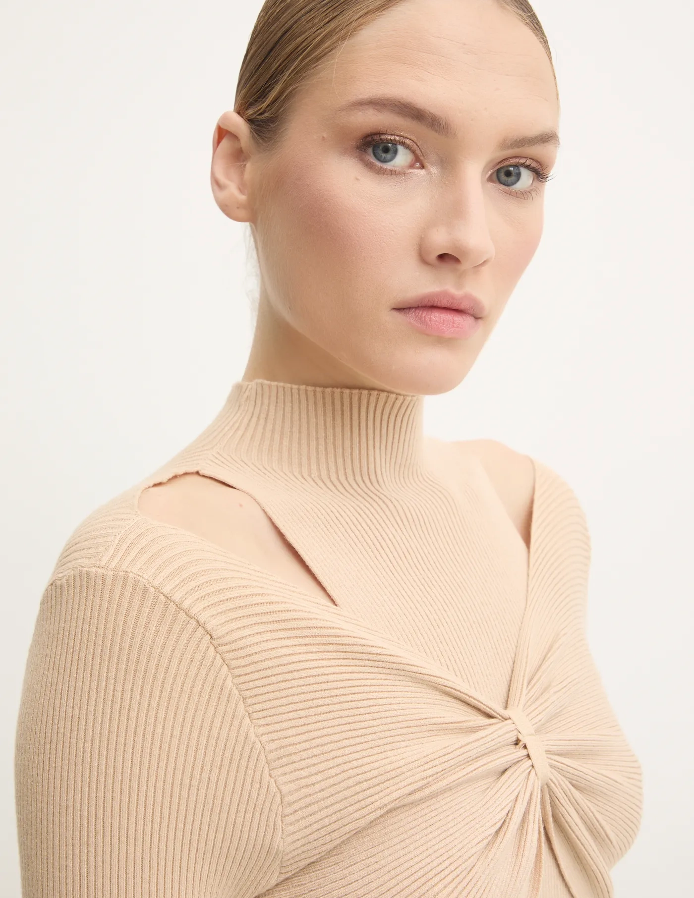 

Свитер Answear Lab, коричневый