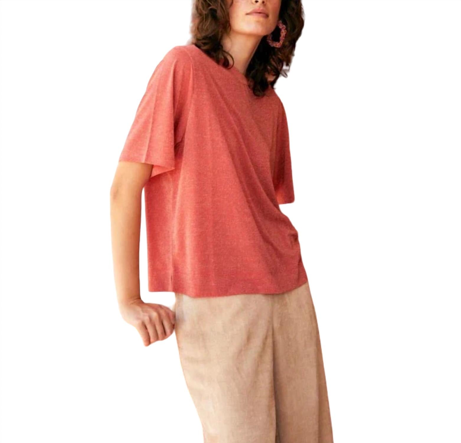

Футболка Iora Lurex Jersey в коралловом цвете Momoni