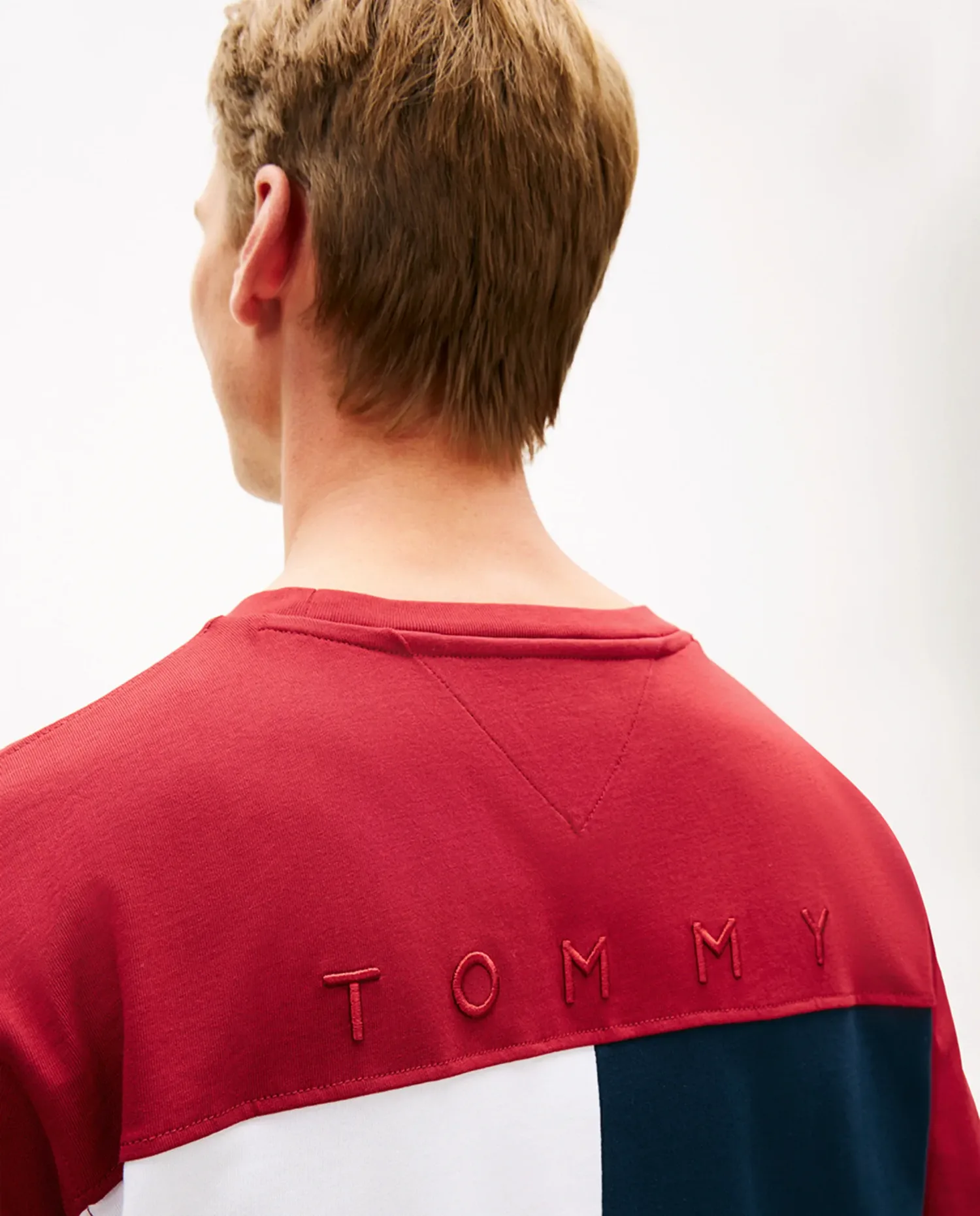 Мужская футболка с короткими рукавами, круглым вырезом и принтом Tommy Hilfiger, красный — фото 3