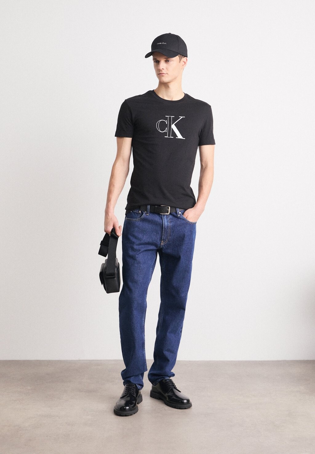 

Прямые джинсы AUTHENTIC Calvin Klein, темно-синий