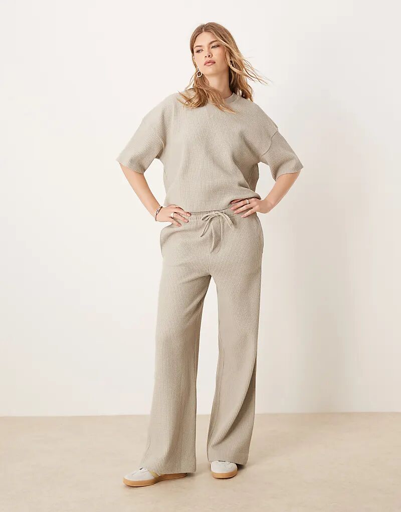 

Спортивные брюки ASOS DESIGN из плотной вафельной ткани цвета светло-хаки