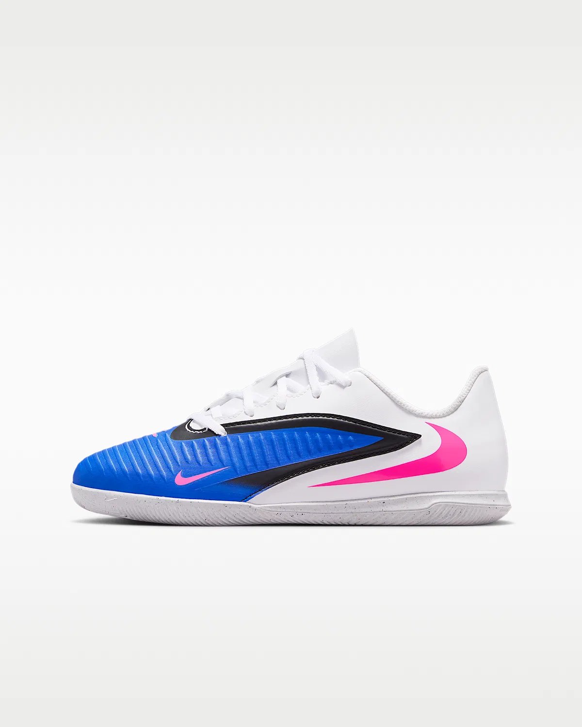 Детские кроссовки для зала Nike Jr. Phantom 6 Low Club, Racer Blue/White/Pink Blast