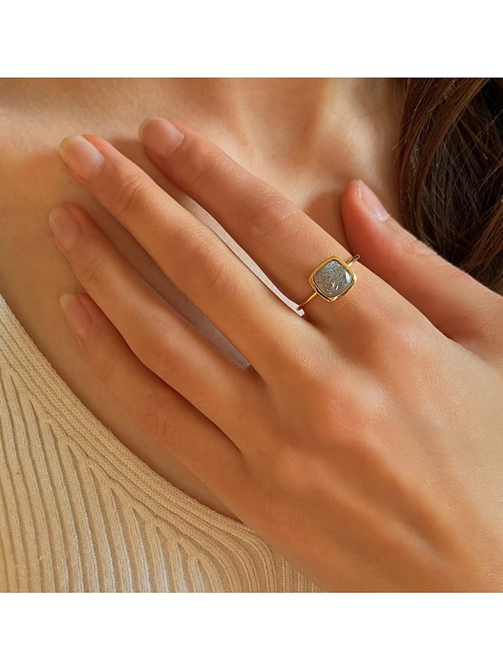 

Позолоченное кольцо с драгоценным камнем Les Petites Précieuses