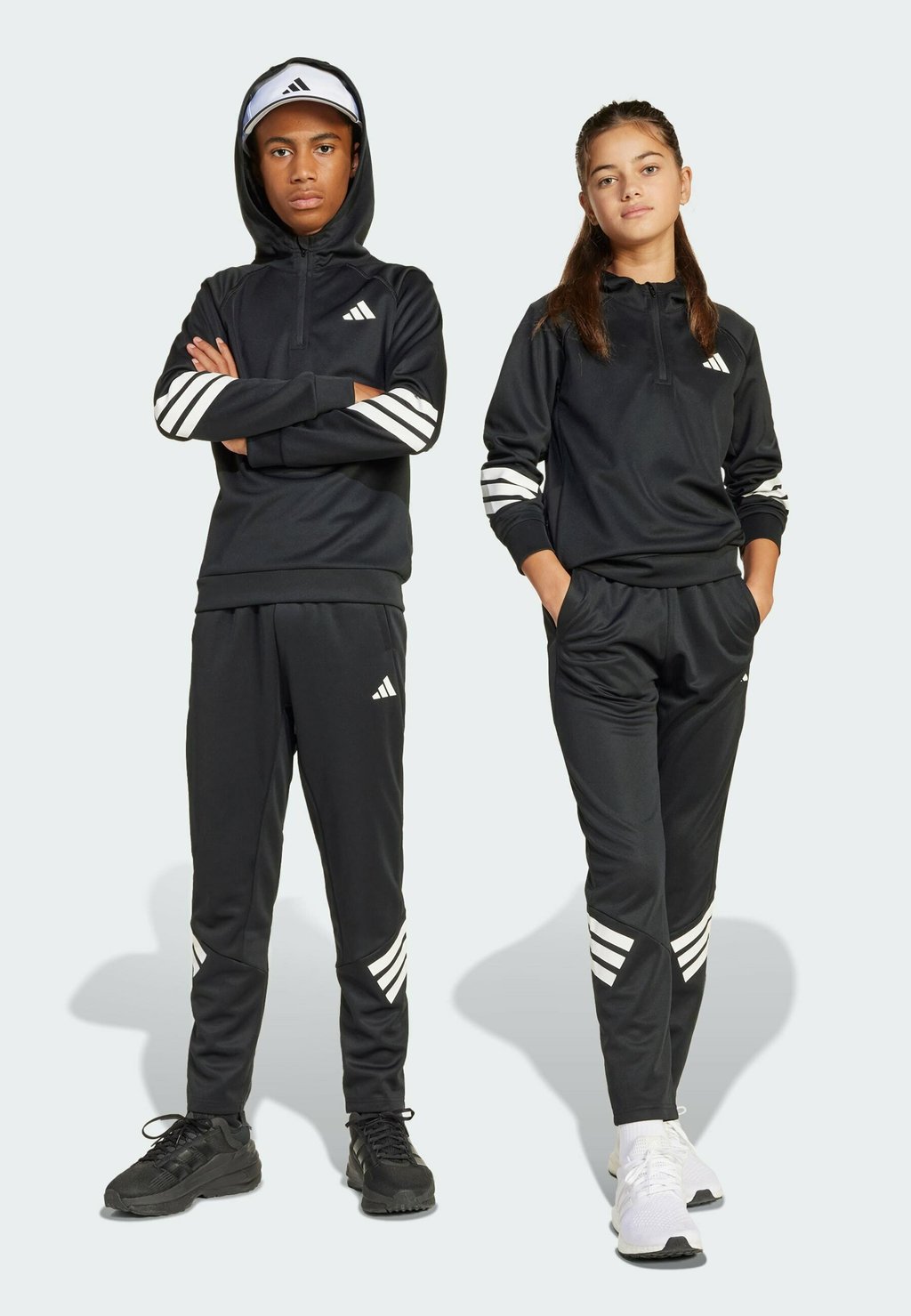 

Спортивные брюки adidas Sportswear, черный