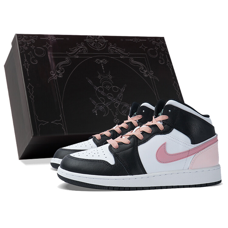 

Кроссовки Air Jordan 1 Vintage Basketball Shoes Women's High-top Black/powder, черный/розовый