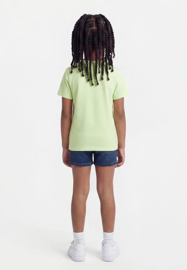 Футболка унисекс с принтом Nike Sportswear, Liquid Lime — фото 2