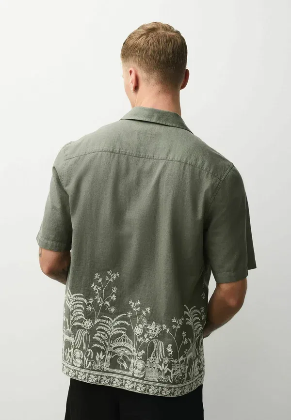 Рубашка Next Regular fit textured embroidered short sleeve shirt, зеленая — фото 3