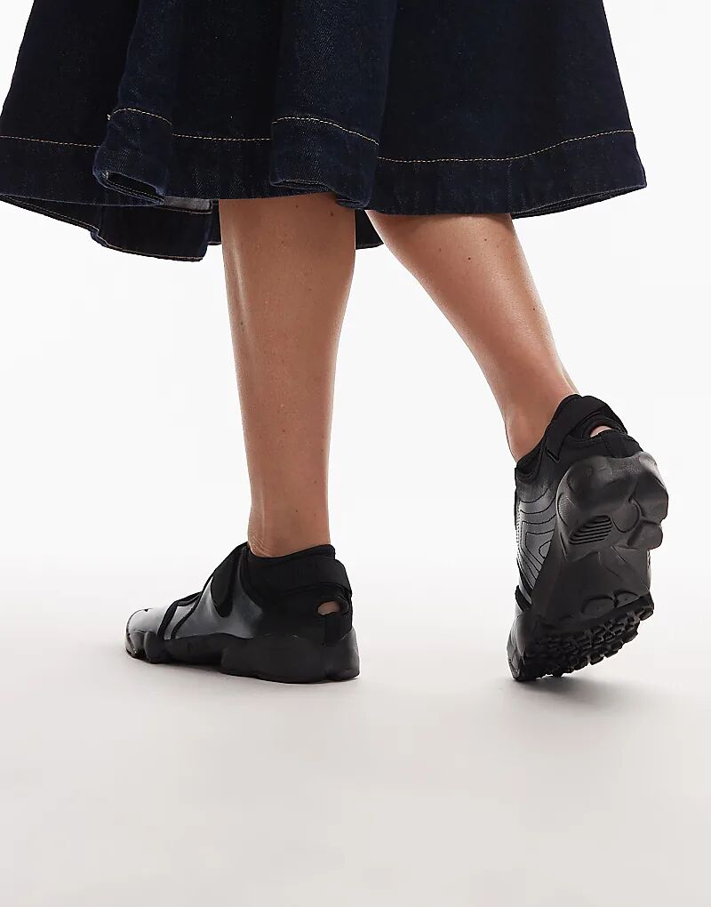 Кроссовки унисекс Nike Air Rift серебристого и черного цветов — фото 3