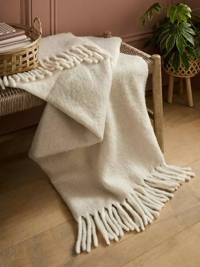 

Плед Laura Ashley Bronwen, цвет natural