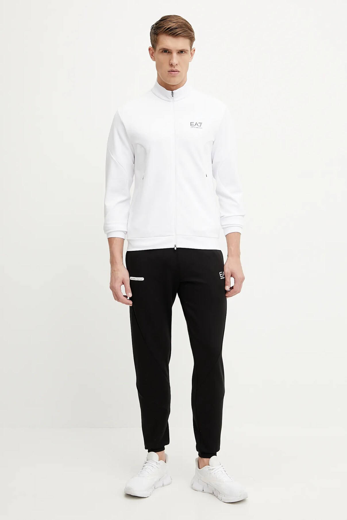 

Спортивный костюм Ea7 Emporio Armani, белый