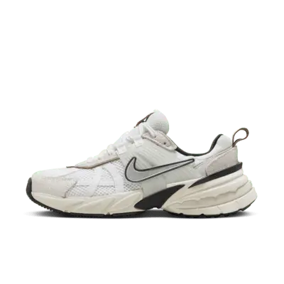

Кроссовки Nike V2K Run Shoes, цвет Summit White/White/Light Orewood Brown/Chrome