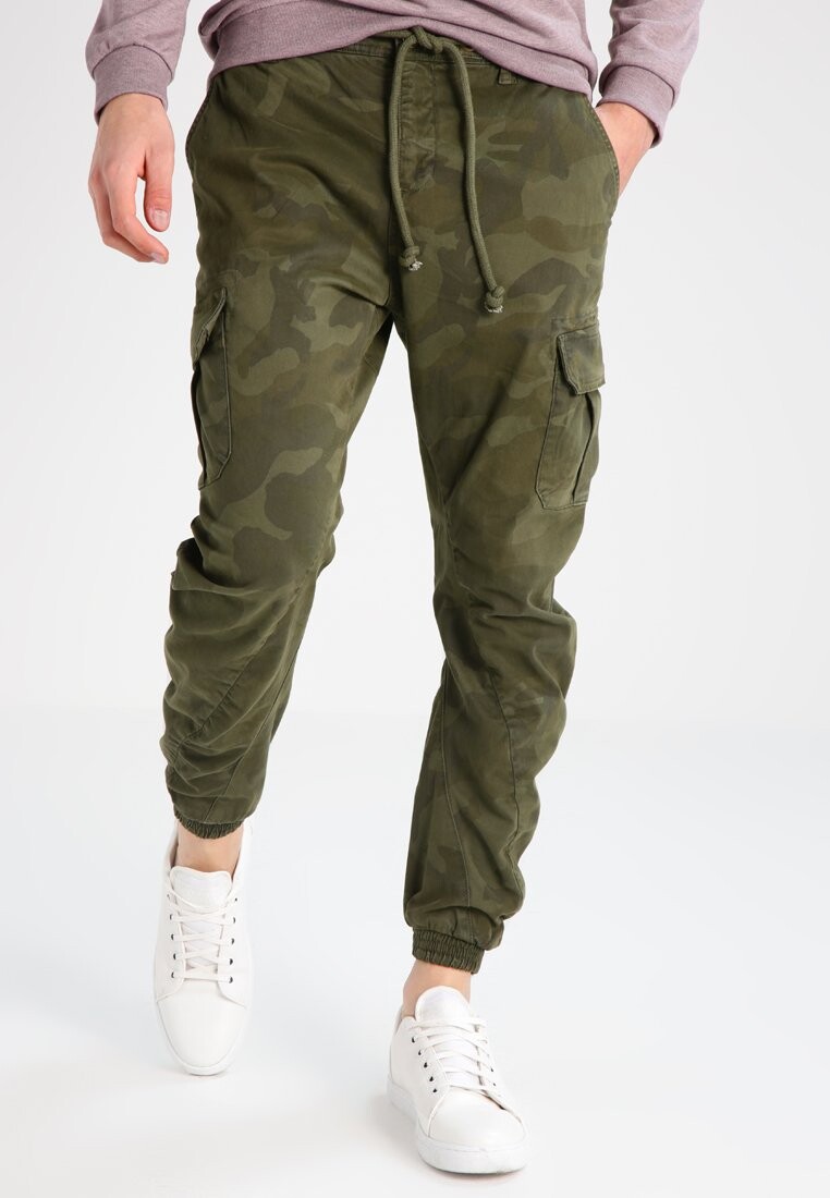 

Брюки-карго Camo Jogging Urban Classics, цвет olive