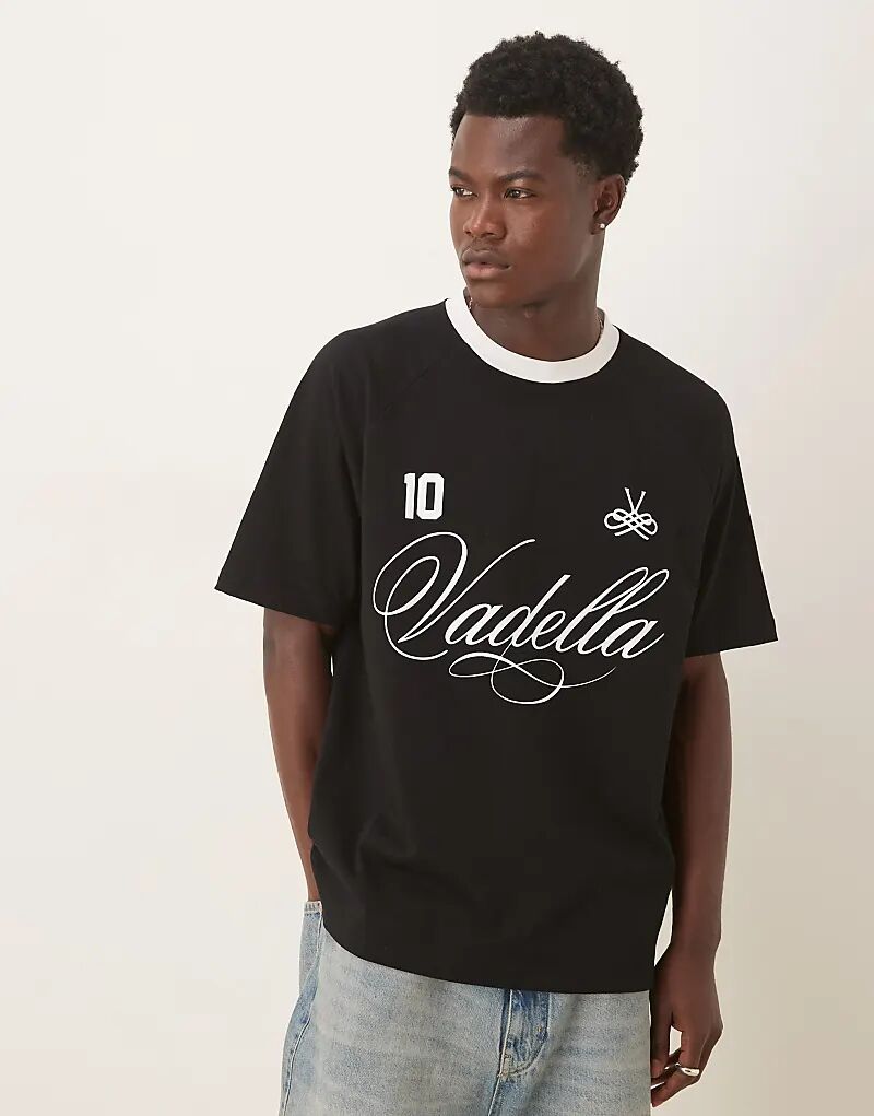 

Футболка свободного кроя с принтом ASOS DESIGN черного цвета