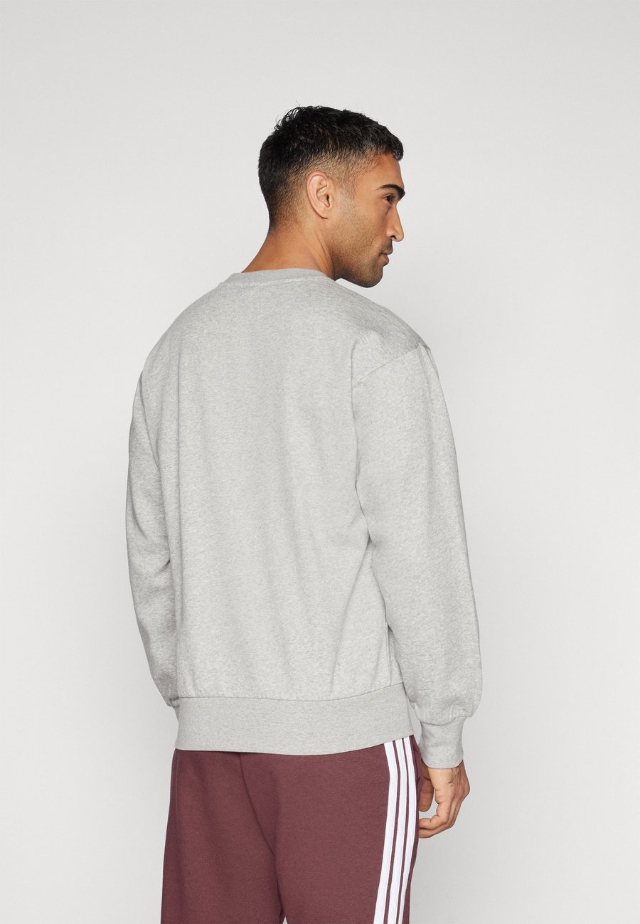 Толстовка Adidas Sportswear M FEELCOZY SWT, Medium Grey Heather Black/Grey — фото 4