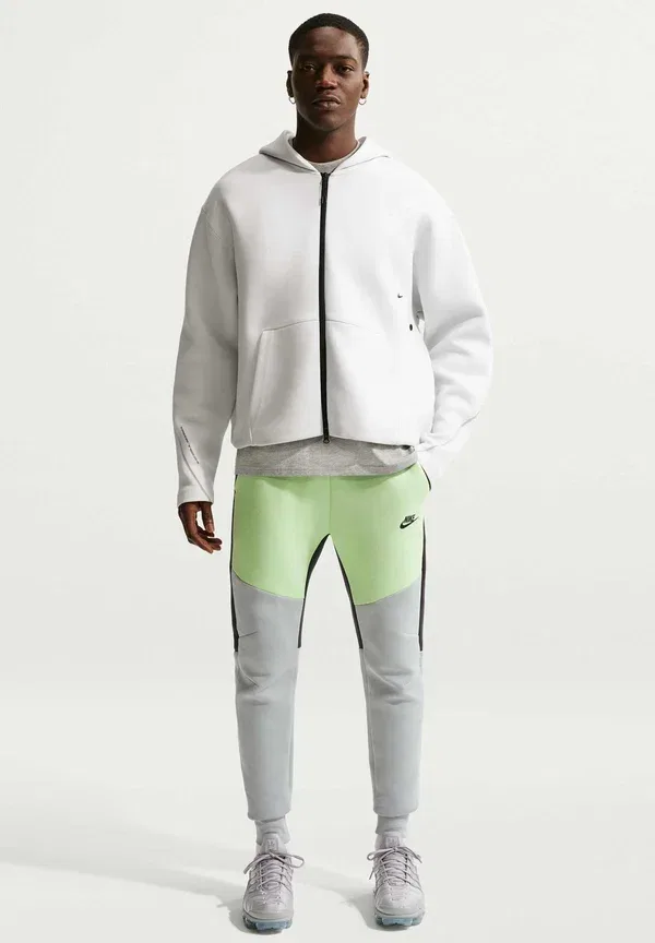 Тренировочные штаны Nike Sportswear M nk tch flc jggr tracksuit bottoms, светло-жидкий лайм, антрацит, светло-дымчато-серый, черный — фото 2