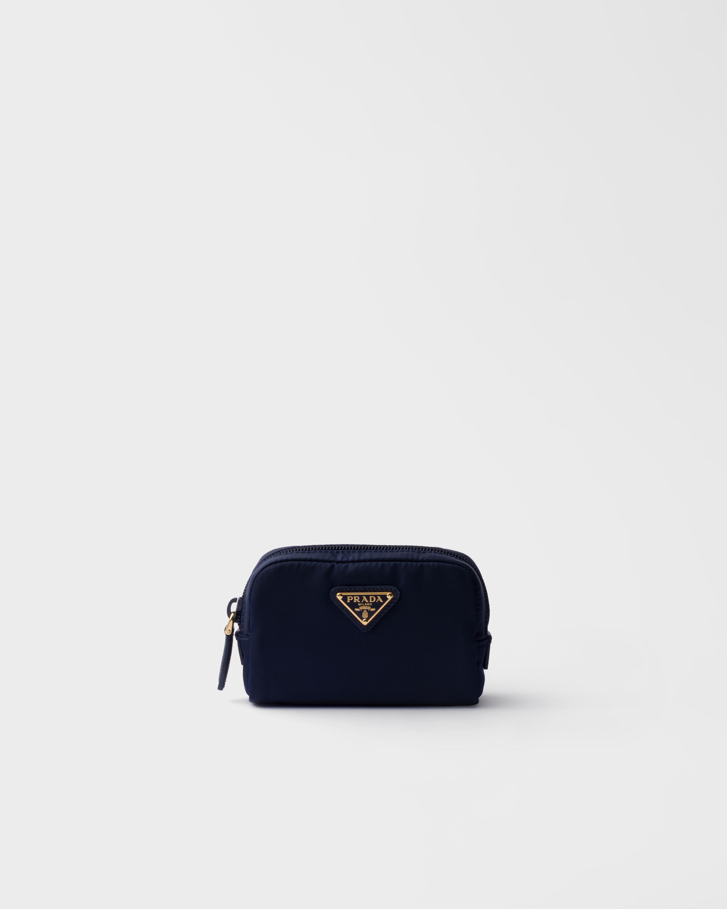 

Микро-сумка из переработанного нейлона Prada, синий