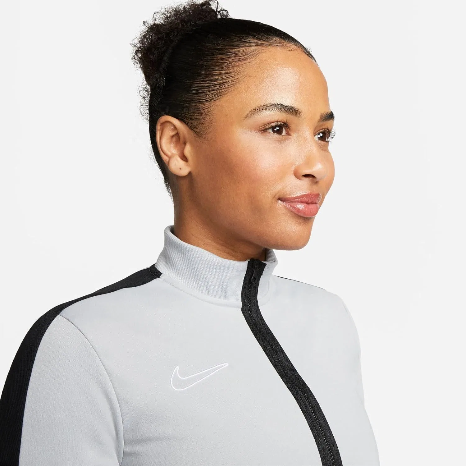 Трек-куртка Nike Academy 23, женская, Wolf Grey/Black/White — фото 3