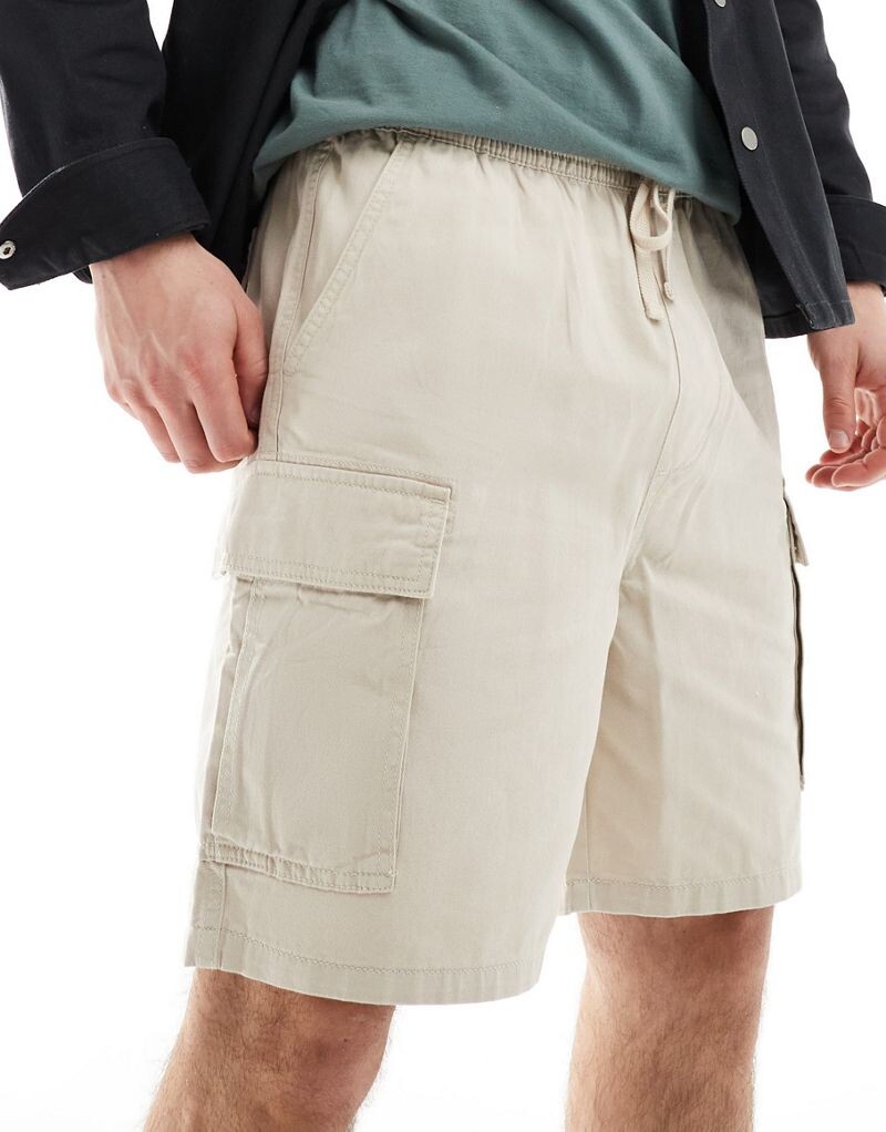 

Бежевые шорты карго Pull&Bear