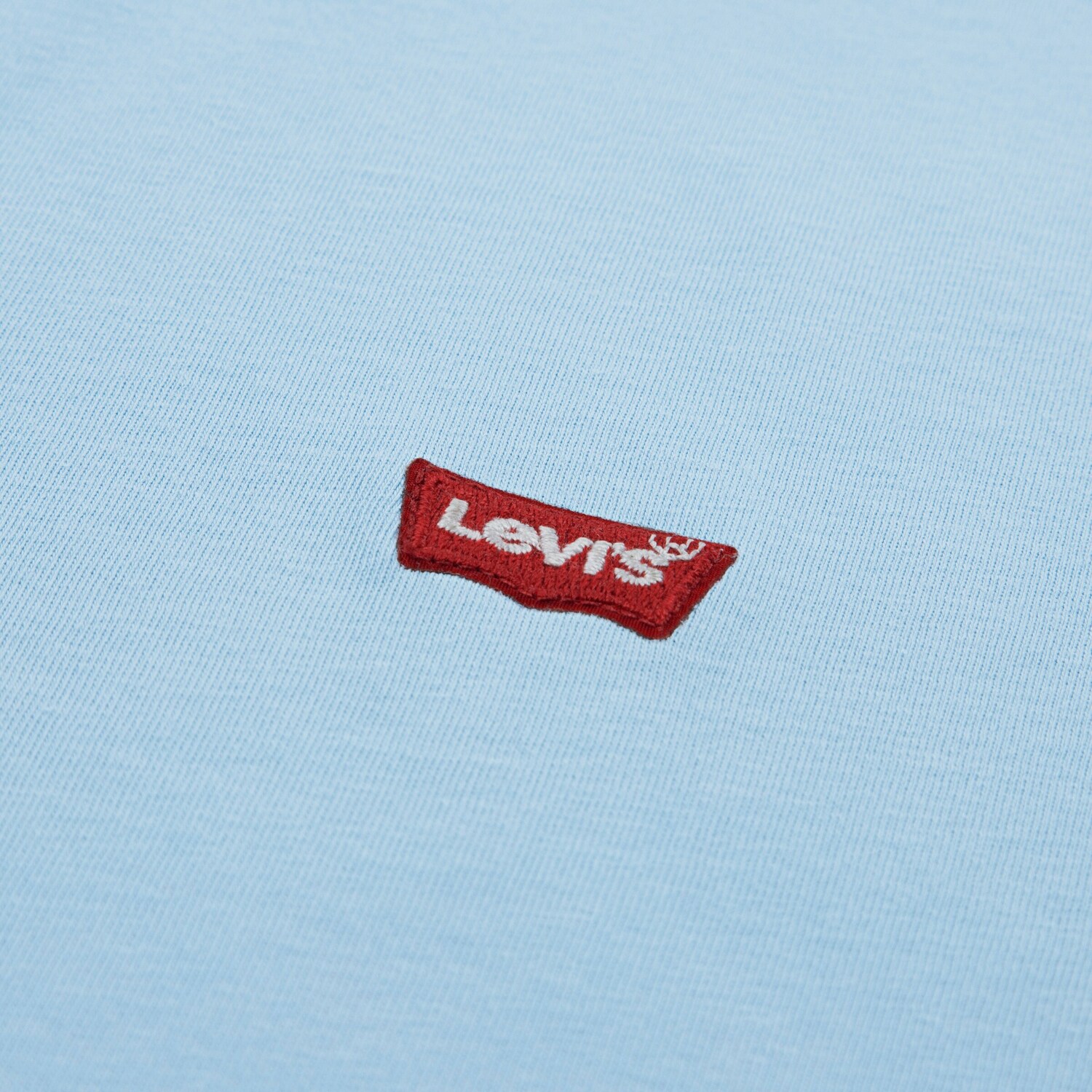 Levi's Kids Футболка в светло-голубом цвете — фото 3