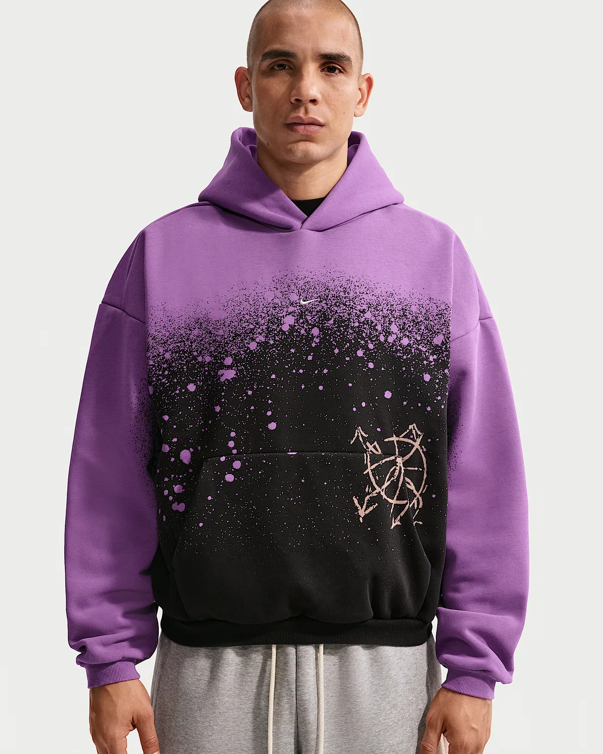 Мужская баскетбольная худи-пуловер Nike Standard Issue Therma-FIT, Black/Bright Violet/Pale Ivory