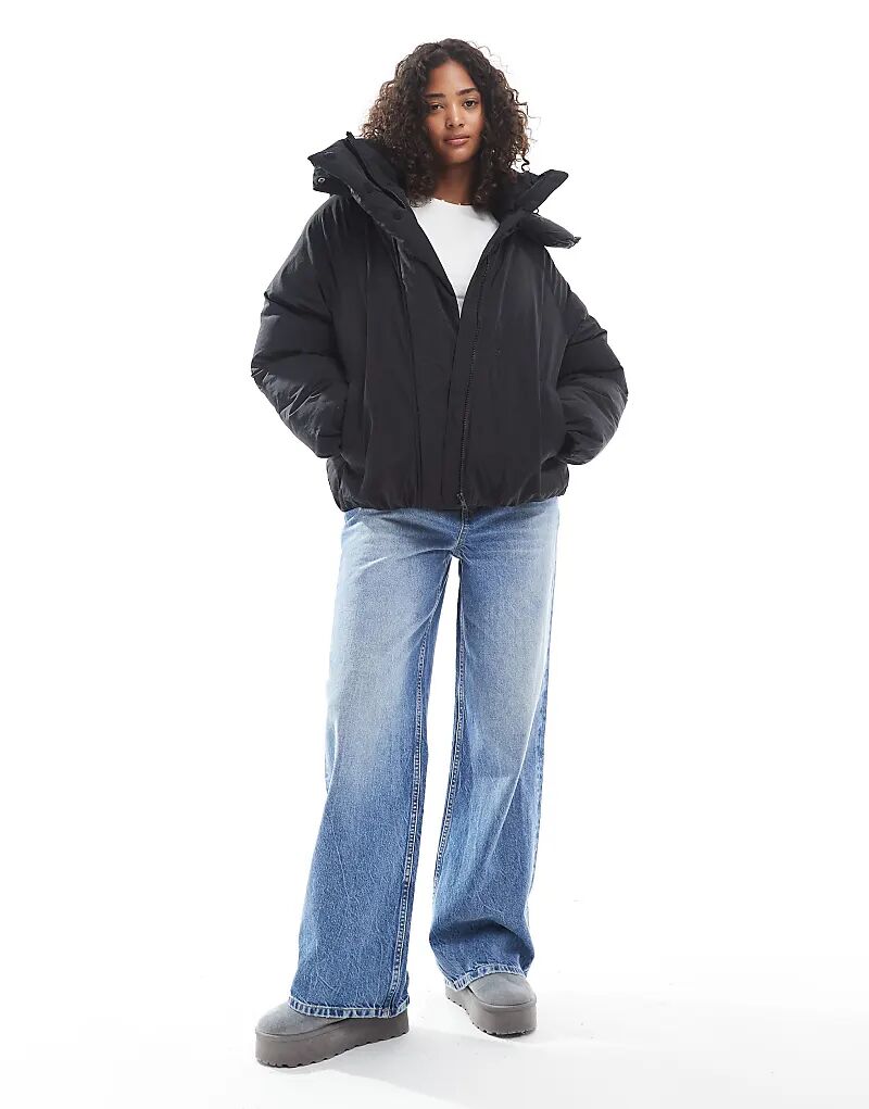 

Пуховик ASOS DESIGN Cloud с объемным капюшоном черного цвета