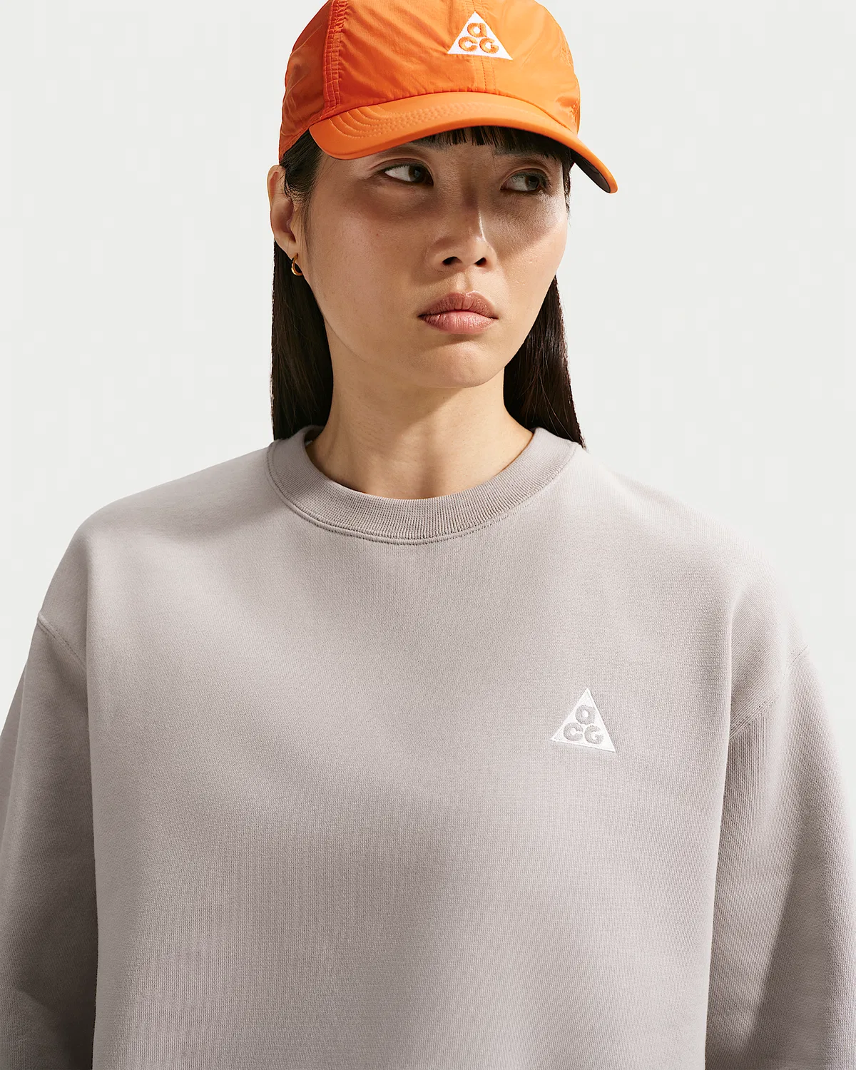 Женская флисовая кофта Nike ACG "Tuff Fleece" Therma-FIT с круглым вырезом, College Grey/Summit White — фото 3