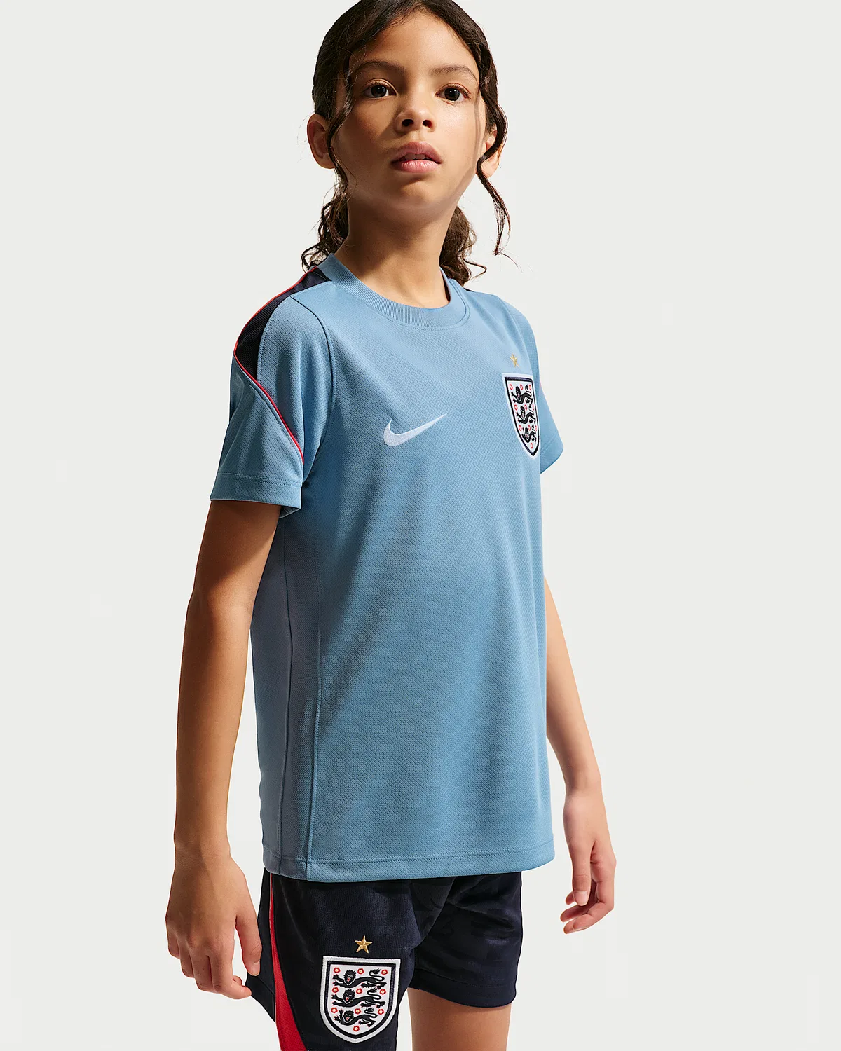 Большие детские Nike Soccer Dri-FIT футболка с коротким рукавом England Strike, Work Blue/Obsidian/White — фото 2