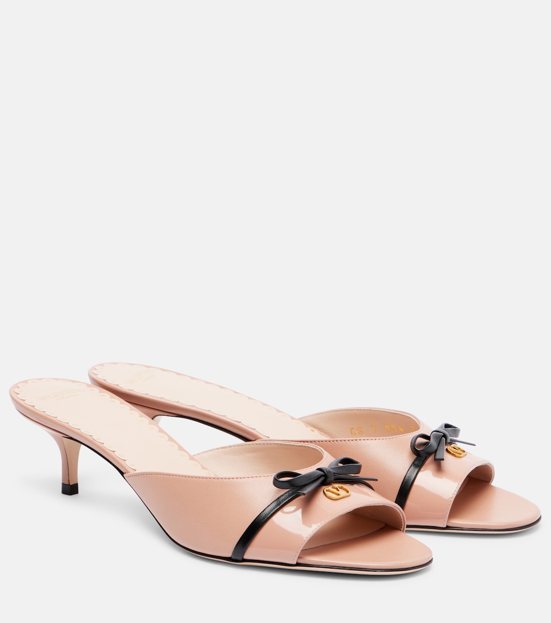 Bepointy 45 кожаные мюли Valentino Garavani, Light Phard/Nero