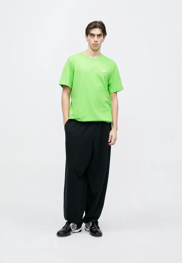 Клубная футболка унисекс базовая футболка Nike Sportswear, Mean Green — фото 3